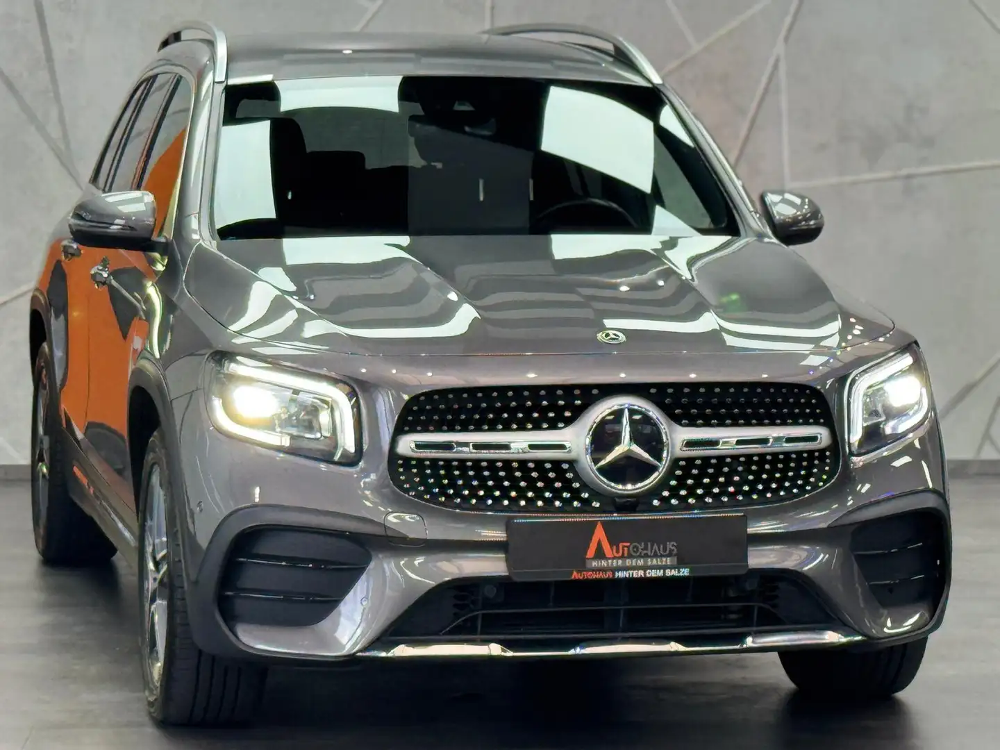 Mercedes-Benz GLB 220 GLB 220 d AMG LINE|AHK|KAM|KEYLESS|LM Grau - 2