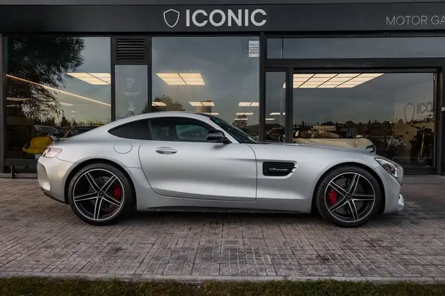 Mercedes-Benz AMG GT view 4