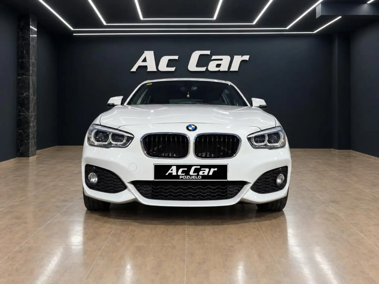 BMW 116 116d M Sport - 1