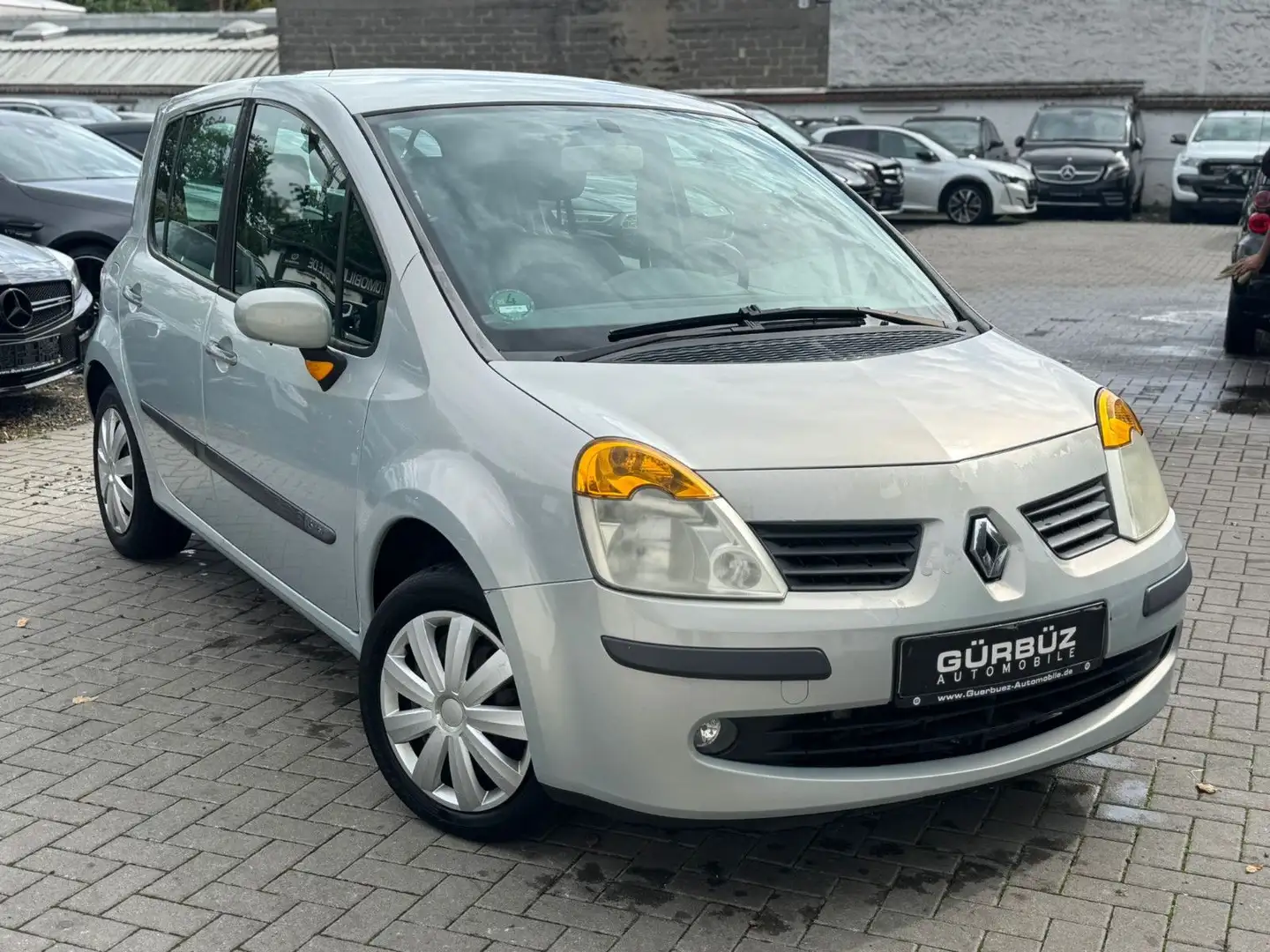 Renault Grand Modus 1,6 Dyn*Tempomat*KLIMA*AHK*TÜV NEU* Grau - 1