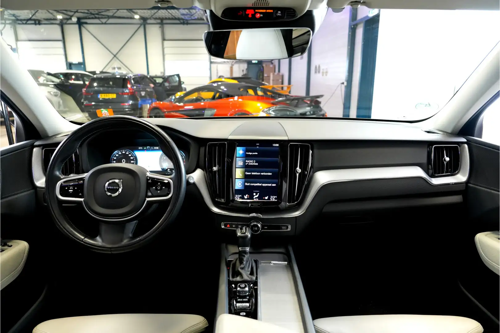 Volvo XC60 2.0 T5 AWD 184kW/250pk Aut8 Inscription 2400kg Tre Gris - 2