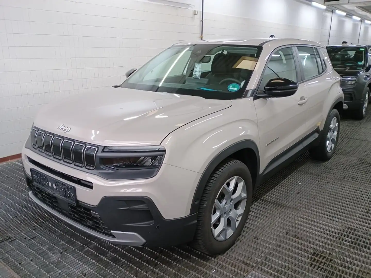 Jeep Avenger Altitude 1.2 T-GDI LED Klimaautom SHZ Grau - 2