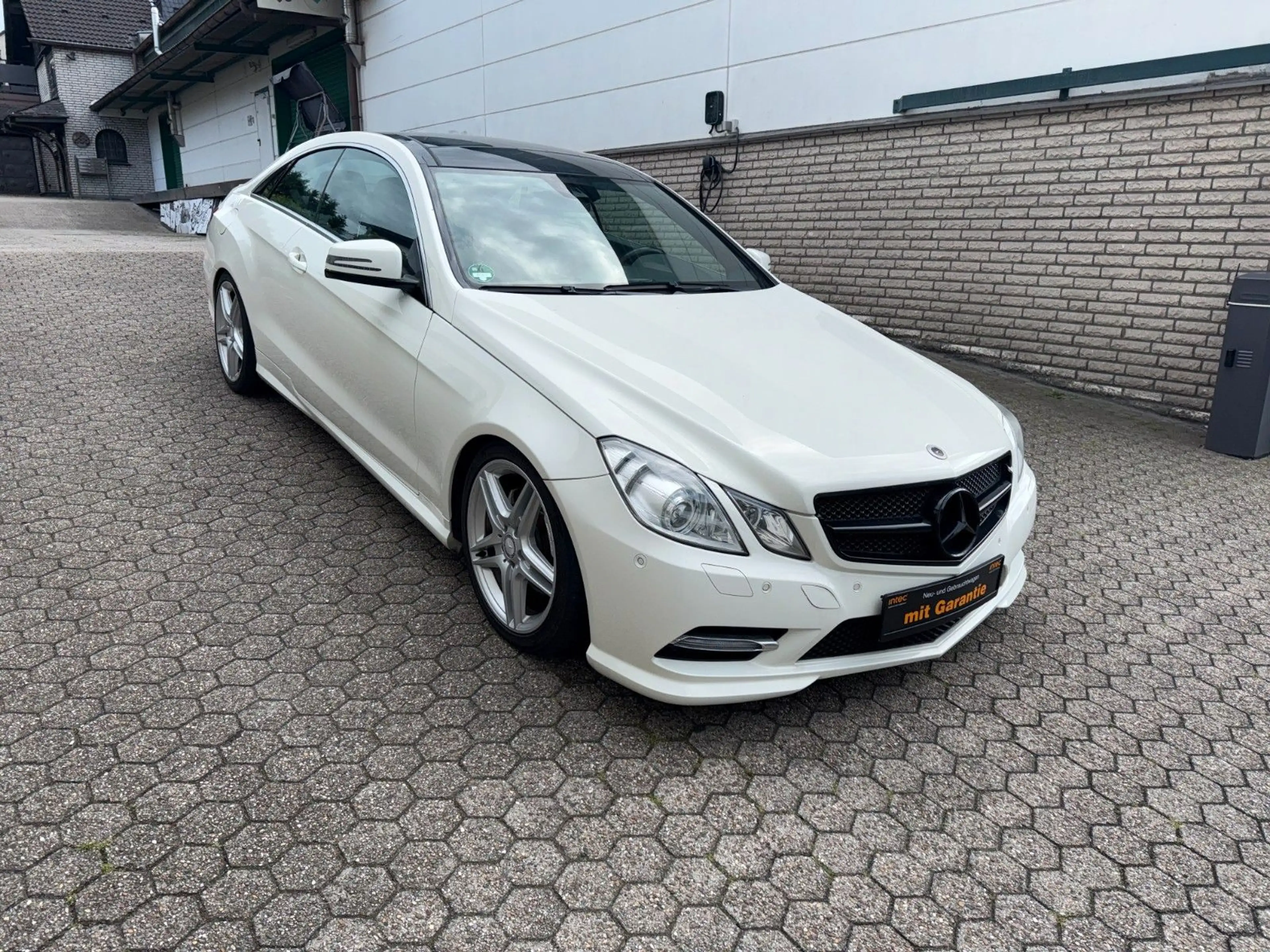 Mercedes-Benz E 350 E Coupe AMG SPORT PAKET — photo 12