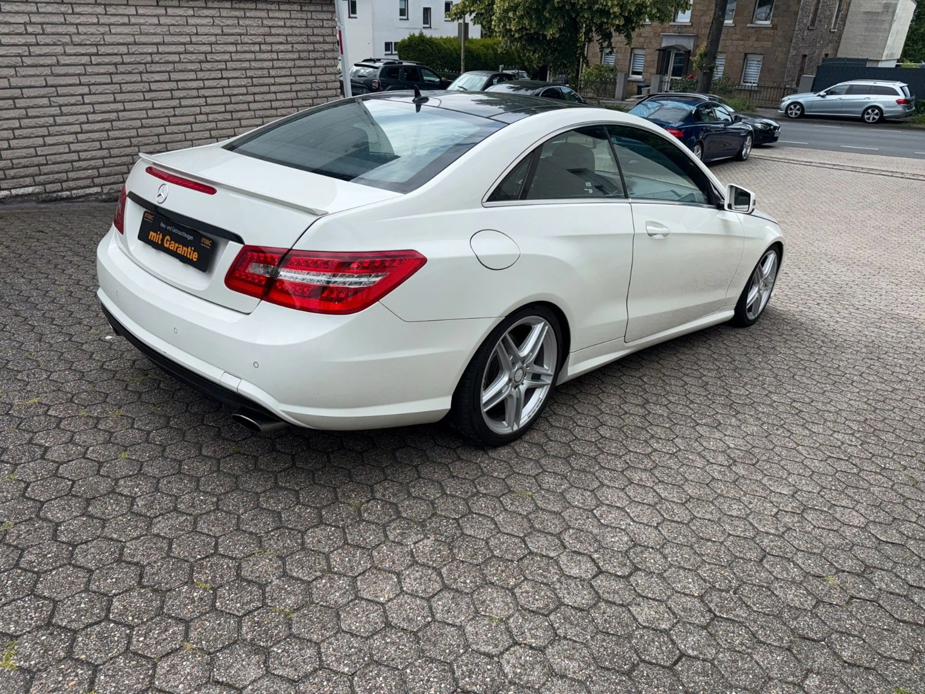 Mercedes-Benz E 350 E Coupe AMG SPORT PAKET — photo 11
