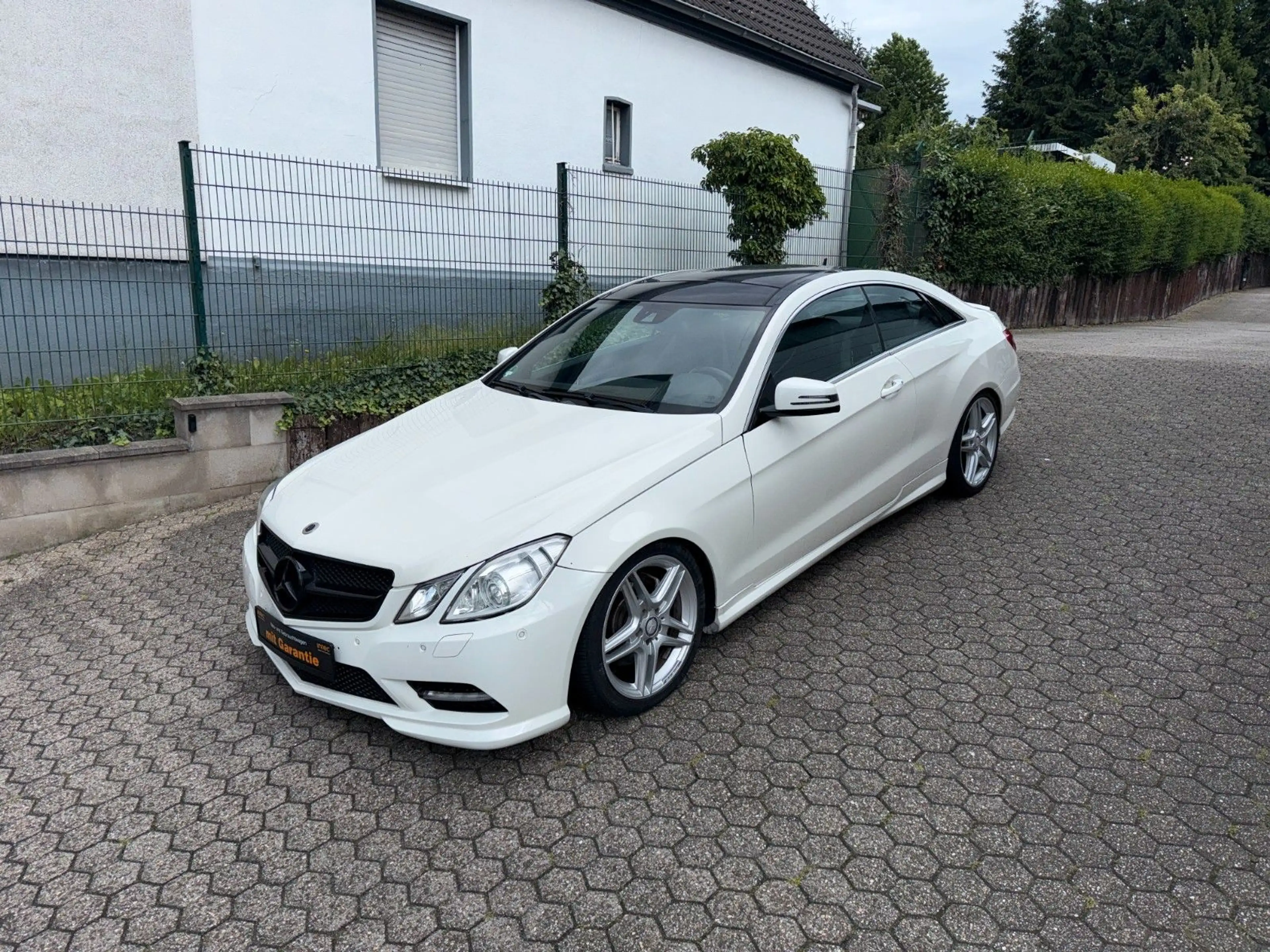 Mercedes-Benz E 350 E Coupe AMG SPORT PAKET — photo 14