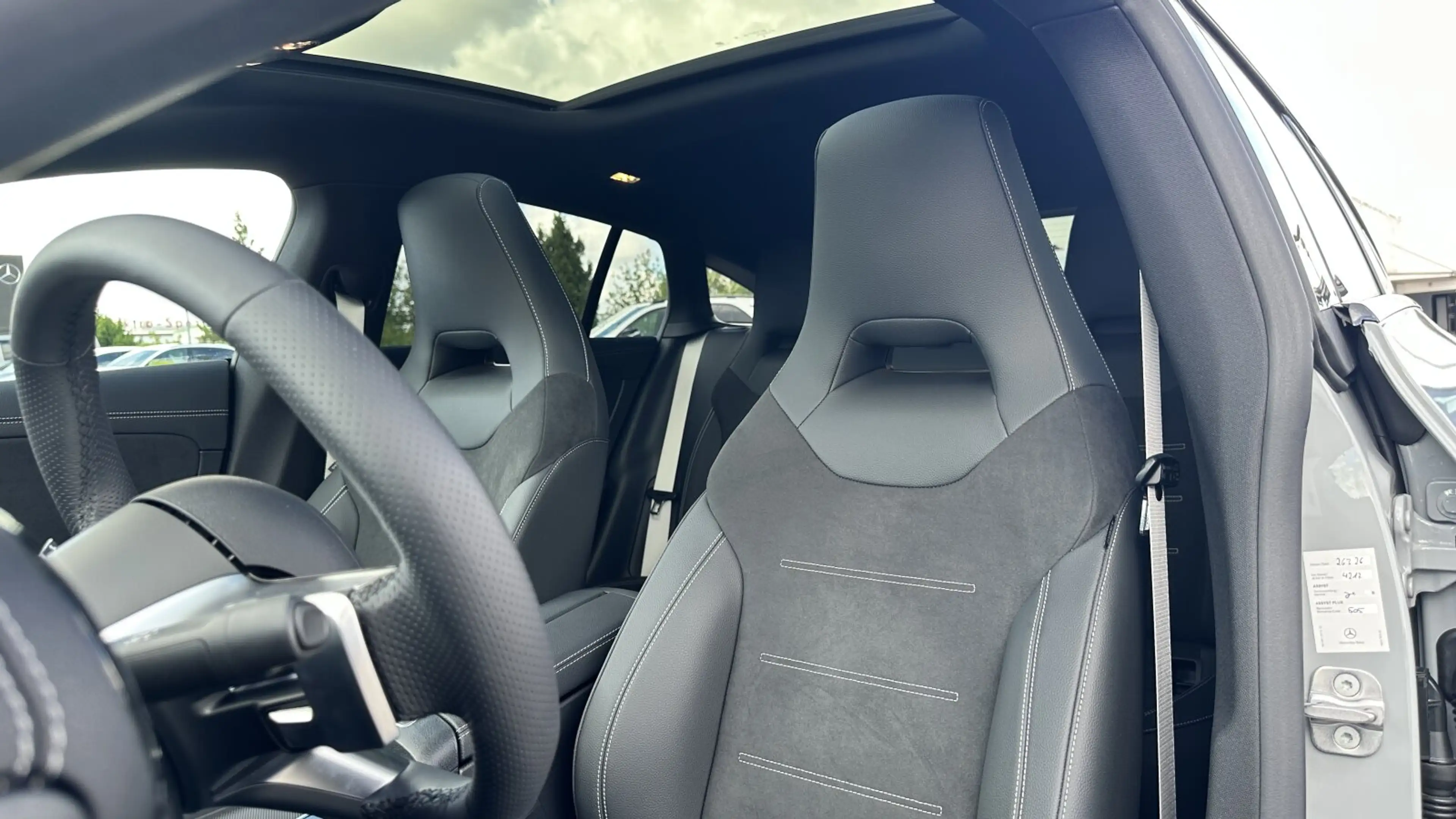 Mercedes-Benz CLA 220 CLA 220 d Shooting Brake AMG+Keyless+Pano+360° — photo 12