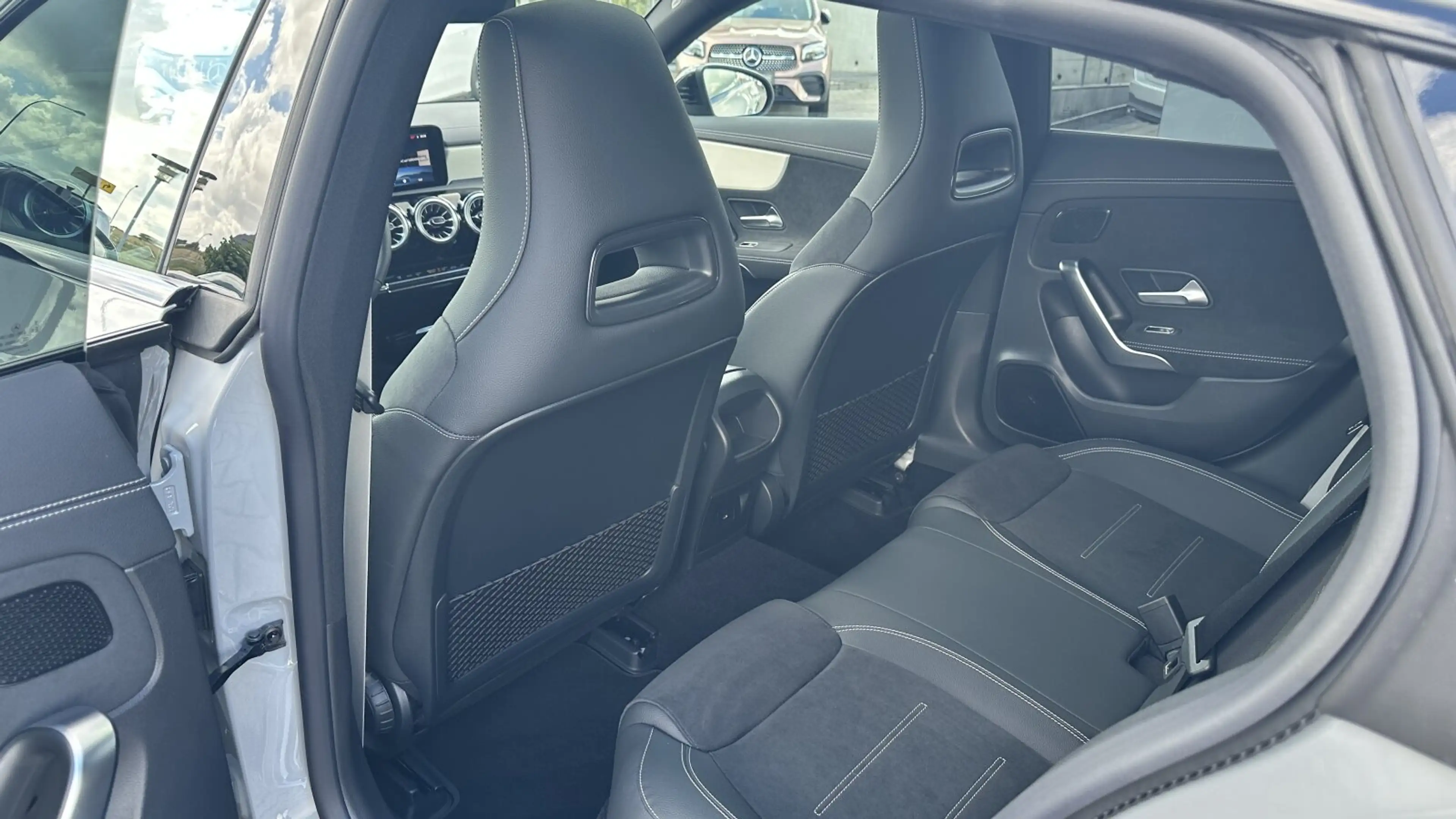 Mercedes-Benz CLA 220 CLA 220 d Shooting Brake AMG+Keyless+Pano+360° — photo 15