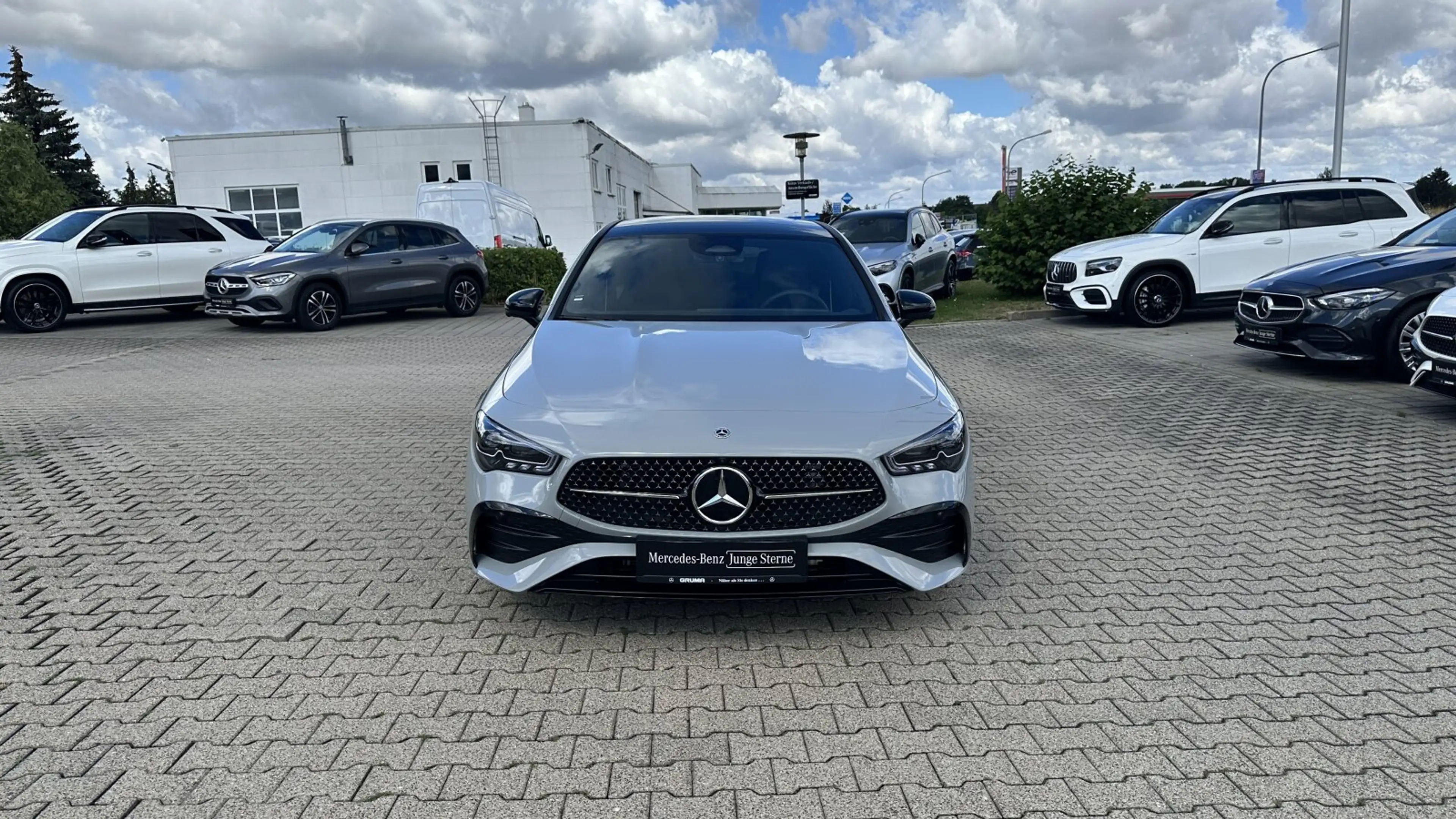 Mercedes-Benz CLA 220 CLA 220 d Shooting Brake AMG+Keyless+Pano+360° — photo 2