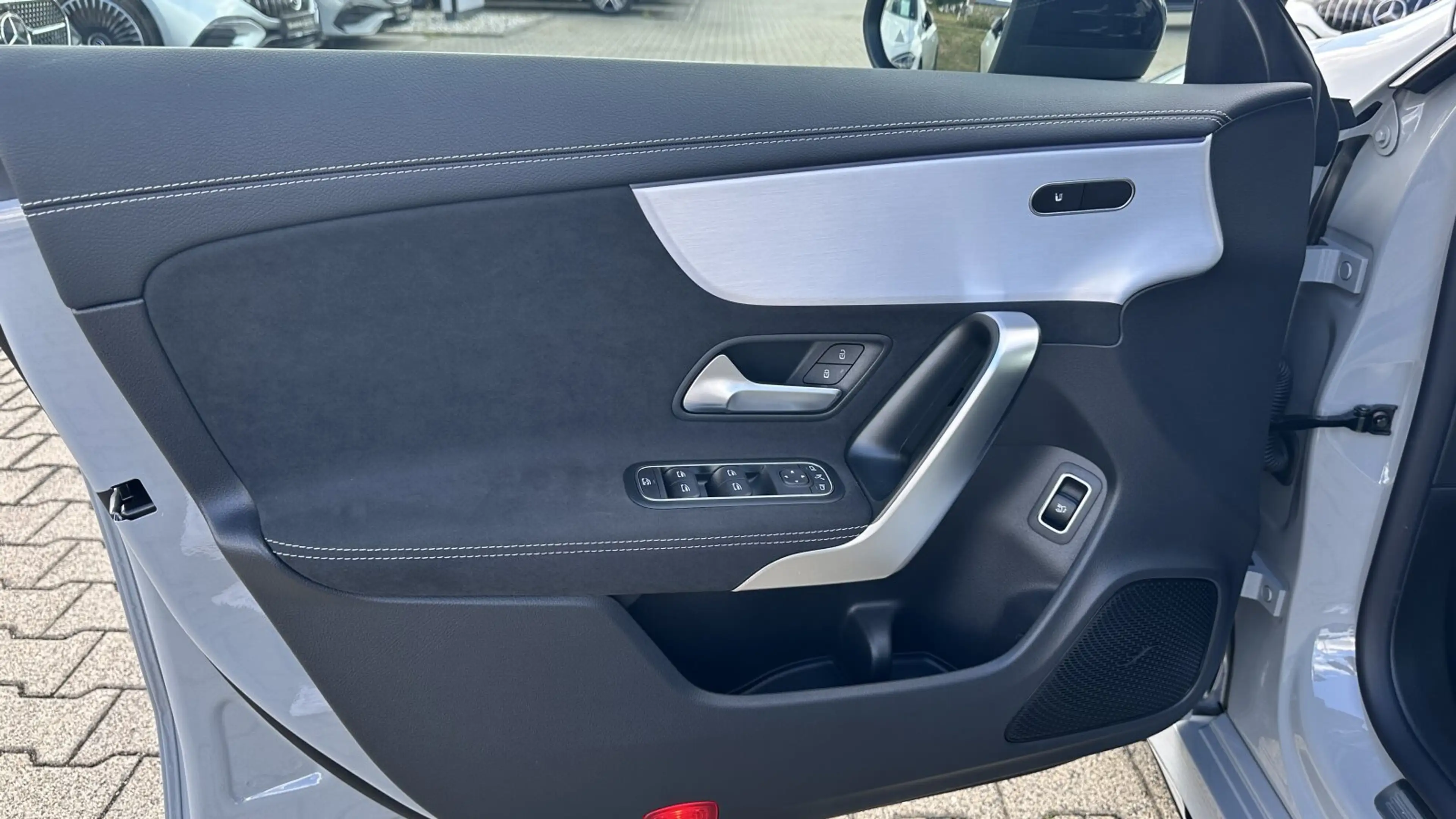 Mercedes-Benz CLA 220 CLA 220 d Shooting Brake AMG+Keyless+Pano+360° — photo 13