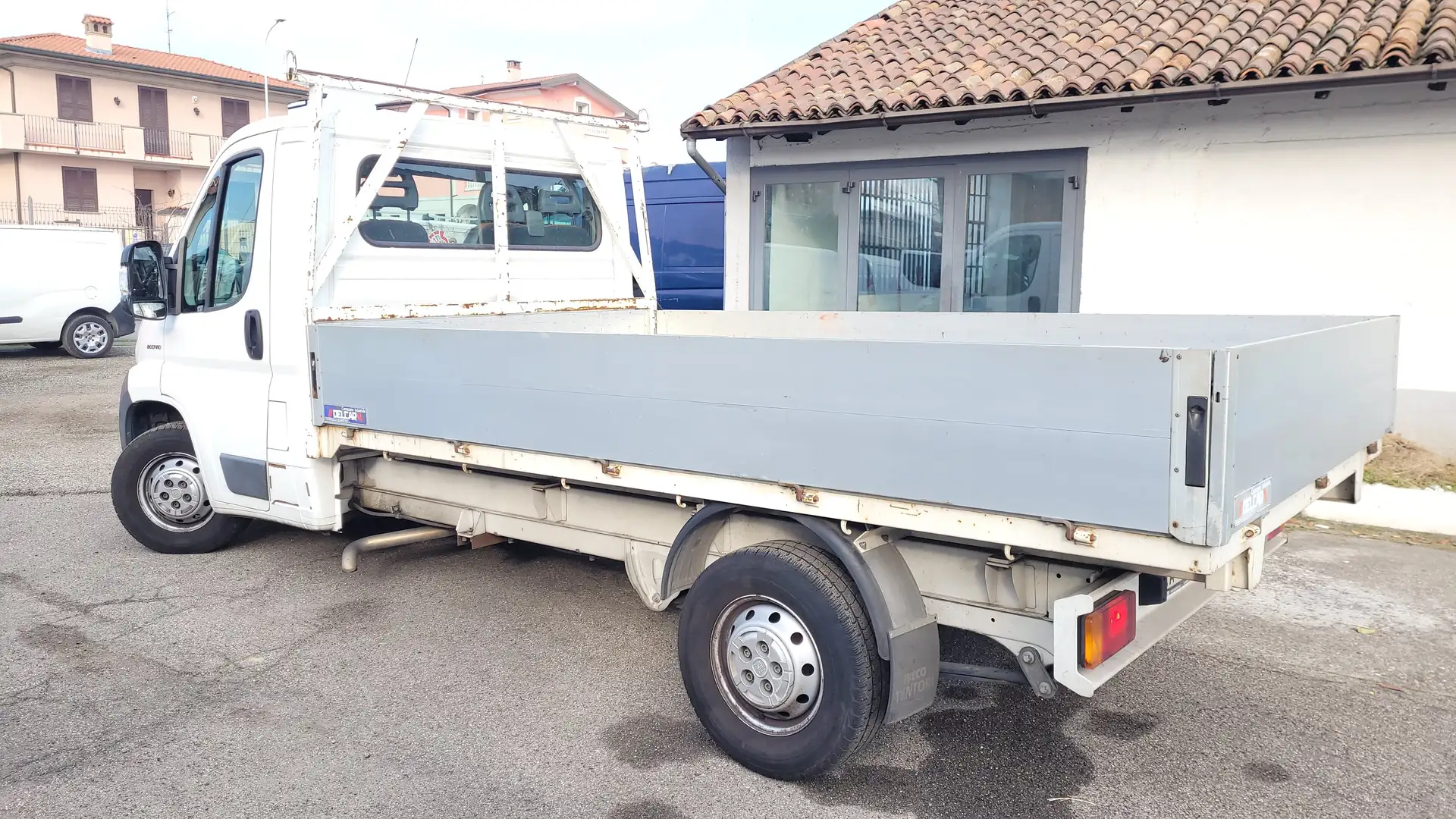 Fiat Ducato 35 2.3 MJT PL Cabinato cassone fisso 3,5m Weiß - 2