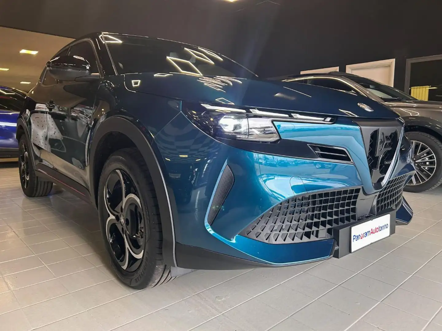 Alfa Romeo Junior 1.2 136 CV Hybrid eDCT6 Speciale Blu/Azzurro - 1