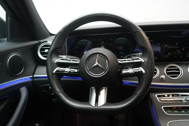 Mercedes-Benz 300 view 15