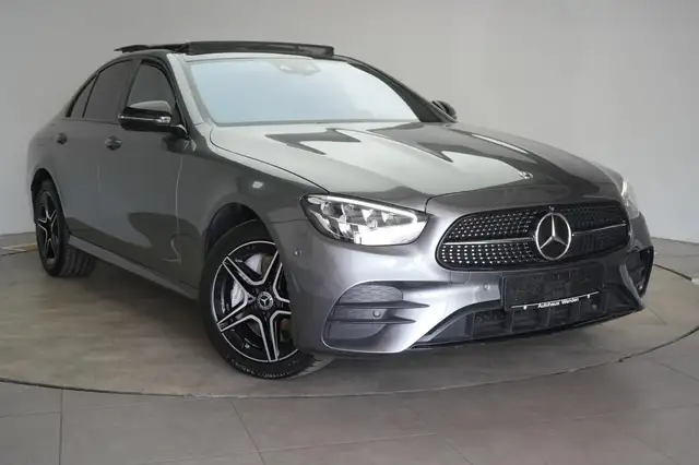 Mercedes-Benz 300 main image
