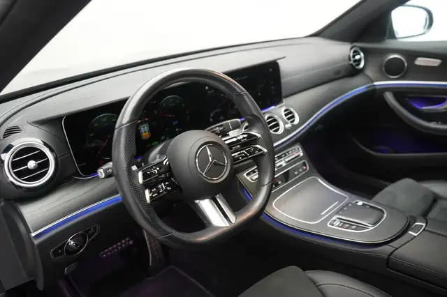Mercedes-Benz 300 view 13