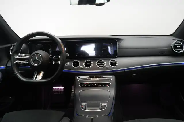 Mercedes-Benz 300 view 14