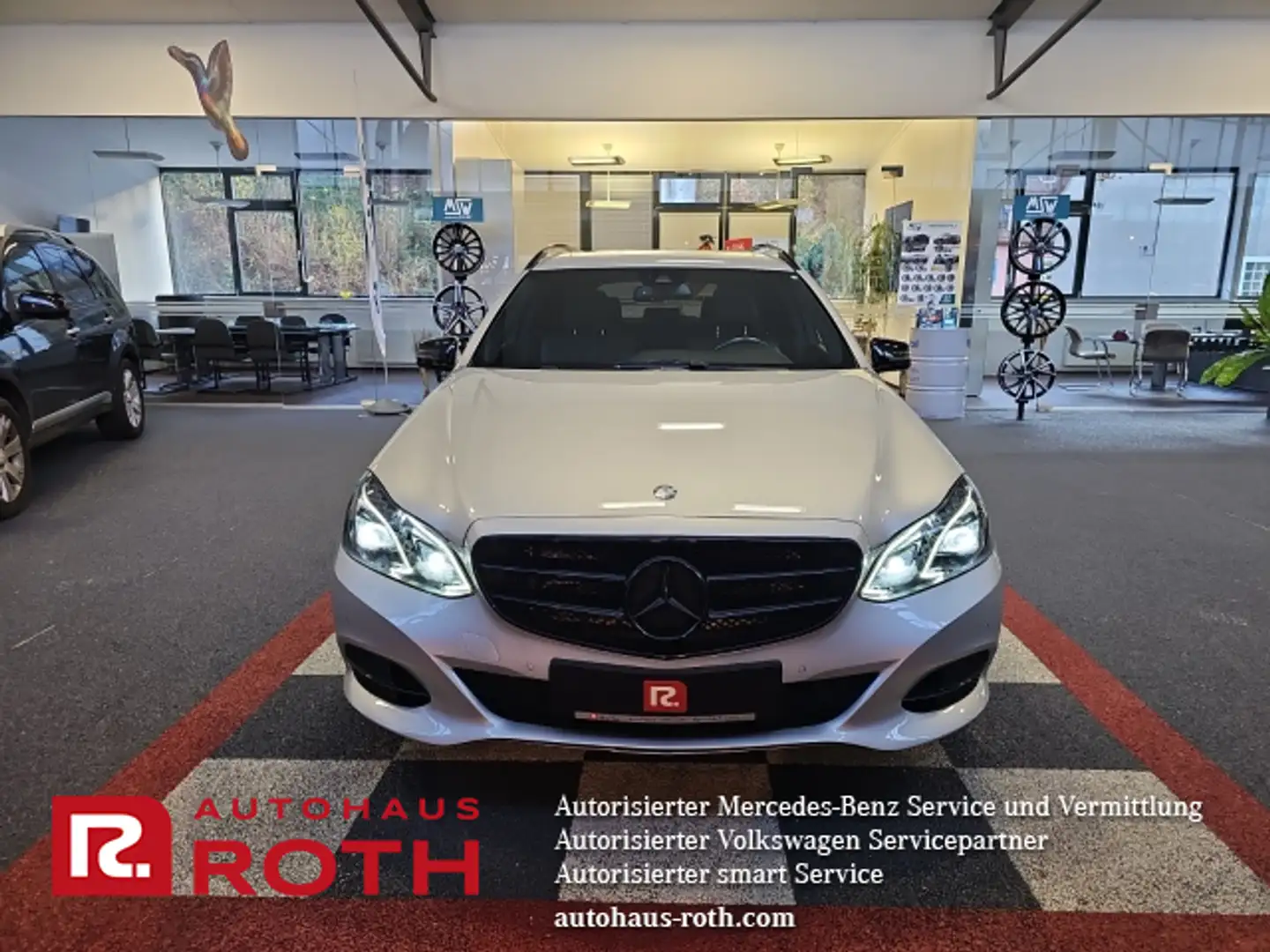 Mercedes-Benz E 350 E 350 Avantgarde BlueTEC 4Matic COMAND APS/SHD LED Silber - 2