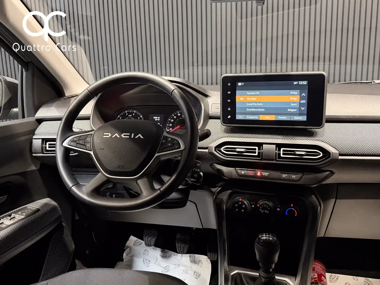 Dacia Sandero 1.0 TCe - Garantie Dacia 2029 - Car Play - Camera 14