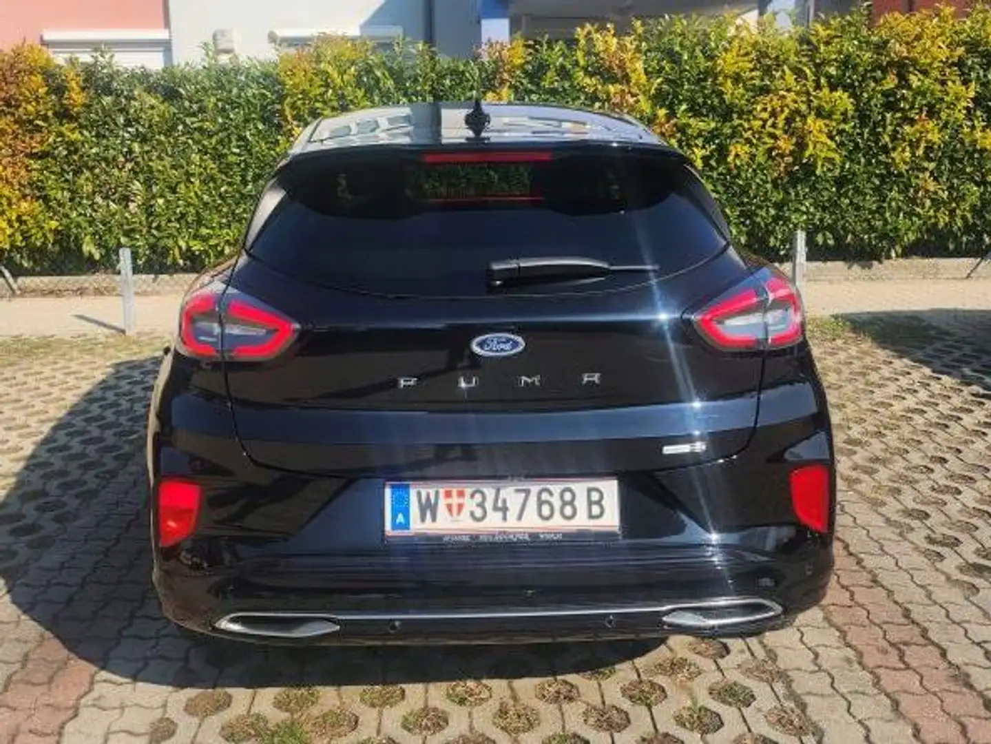 Ford Puma Puma 1,0 EcoBoost Hybrid ST-Line Vignale ST-Line Vignale Schwarz - 2