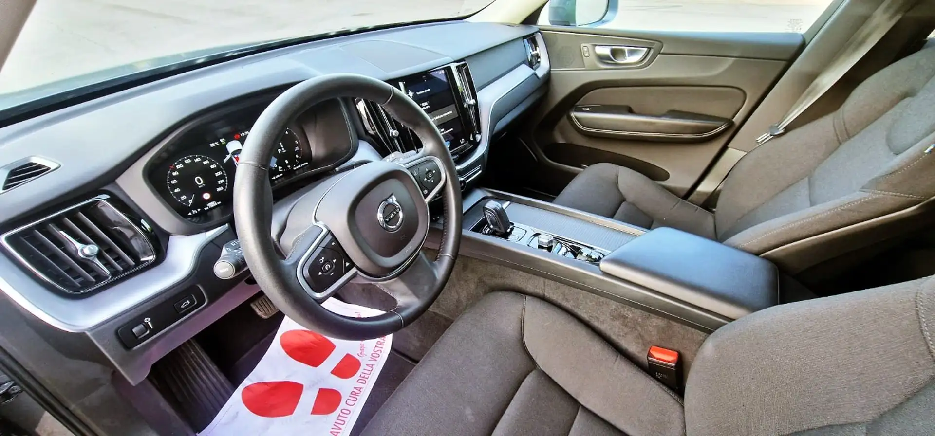 Volvo XC60 XC60 2.0 b4 Momentum Pro awd auto Gris - 2