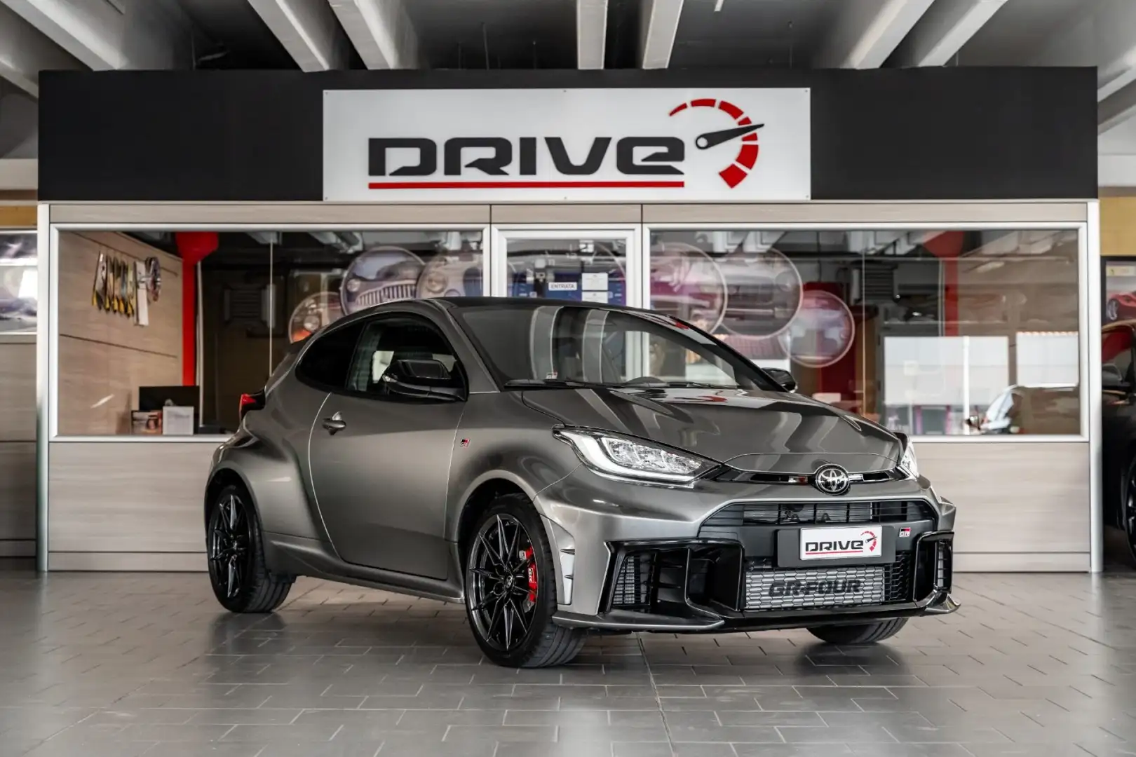 Toyota Yaris 1.6 Turbo 3 porte GR Yaris Performance DAT Grigio - 1