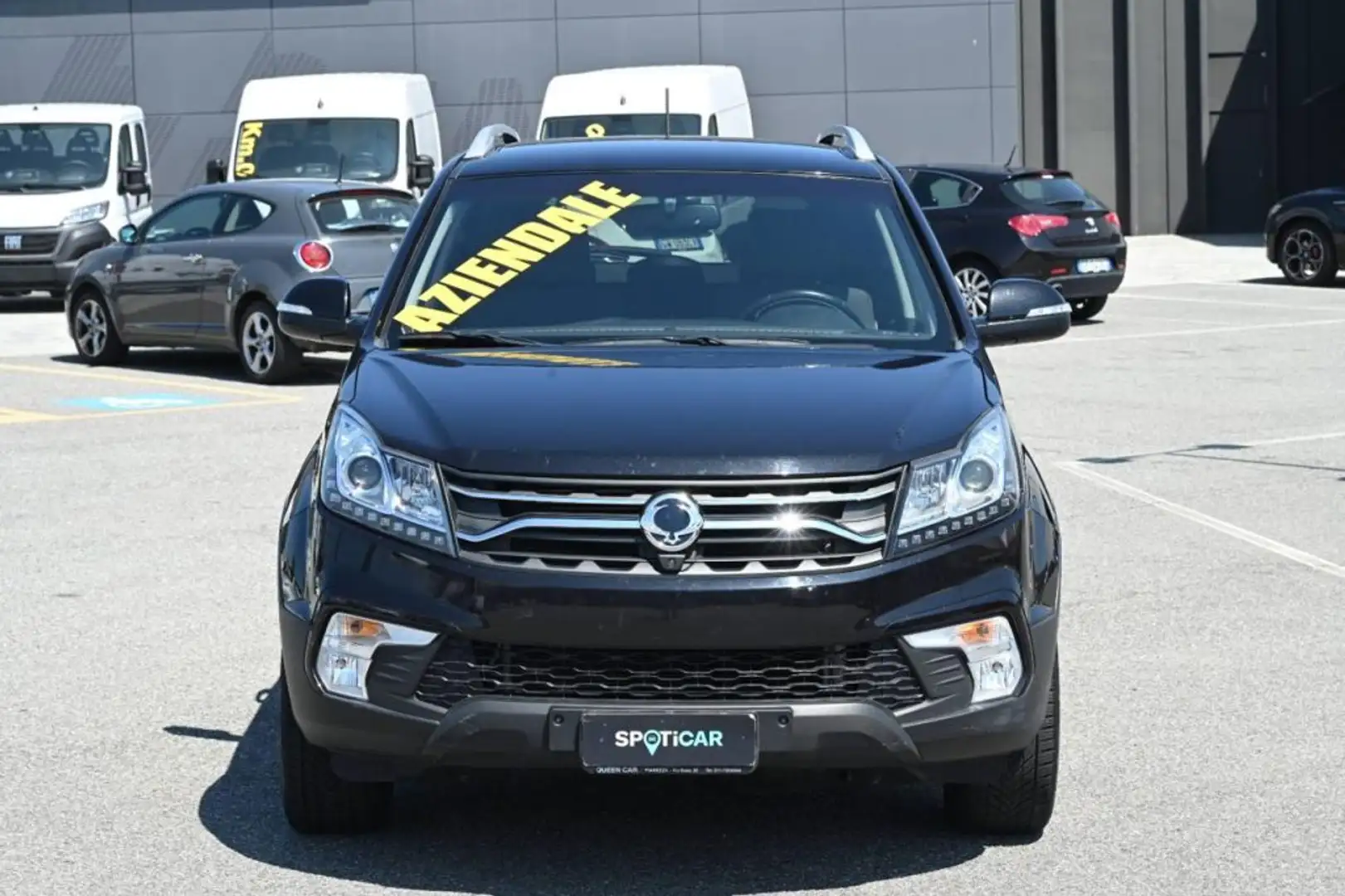 SsangYong Korando 2.2 Diesel AWD MT Limited Schwarz - 2
