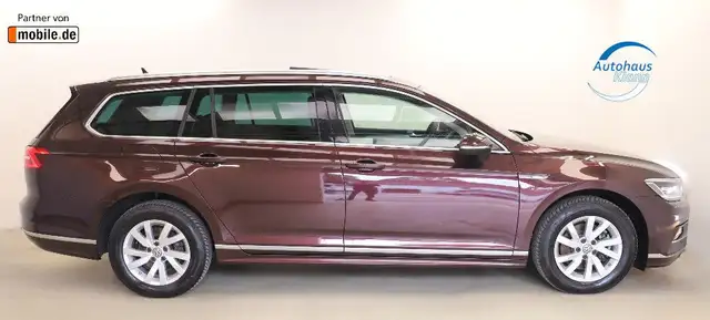 Volkswagen Passat view 5