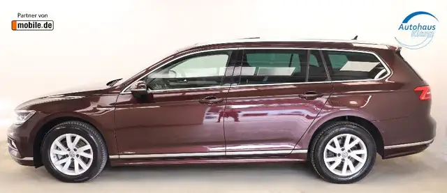 Volkswagen Passat view 4