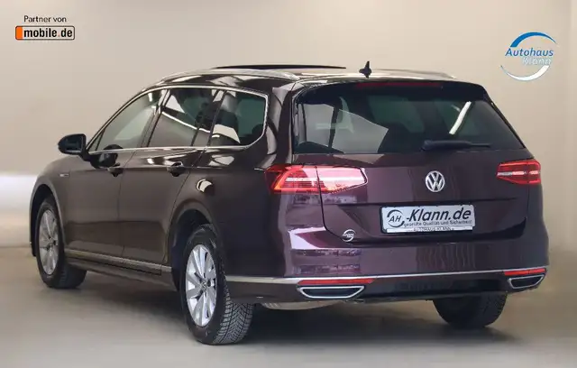 Volkswagen Passat view 8