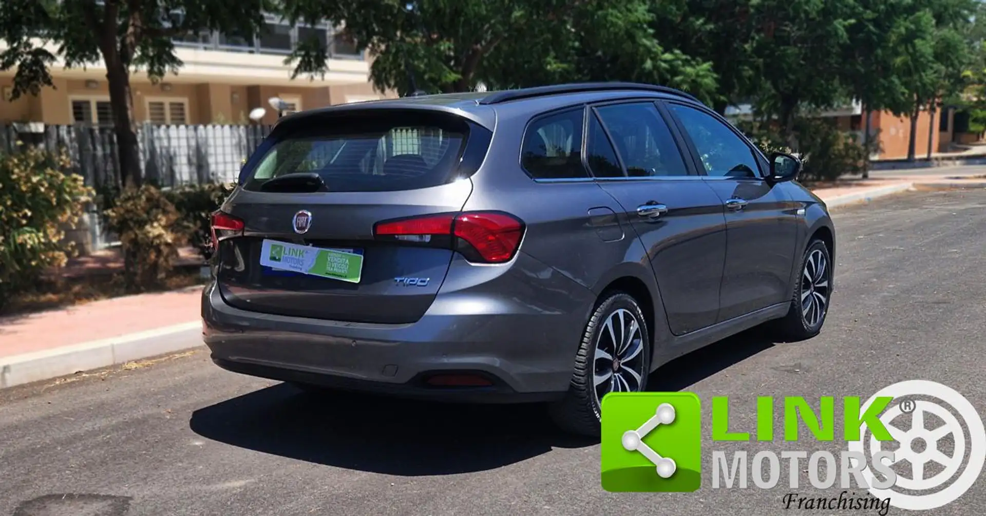 Fiat Tipo 1.3 Mjt 5 porte Lounge Gris - 2
