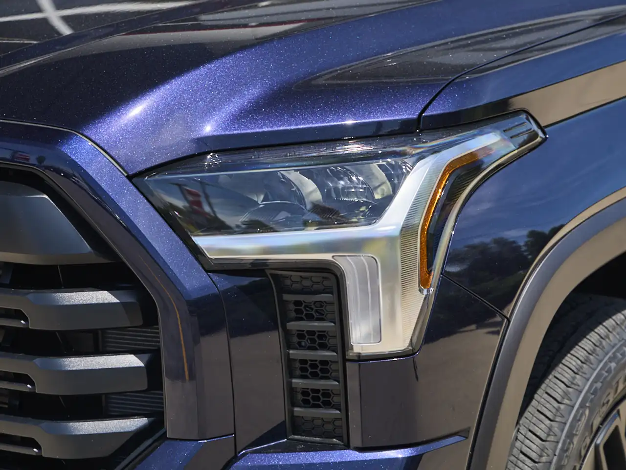Toyota Tundra снимка Toyota Tundra