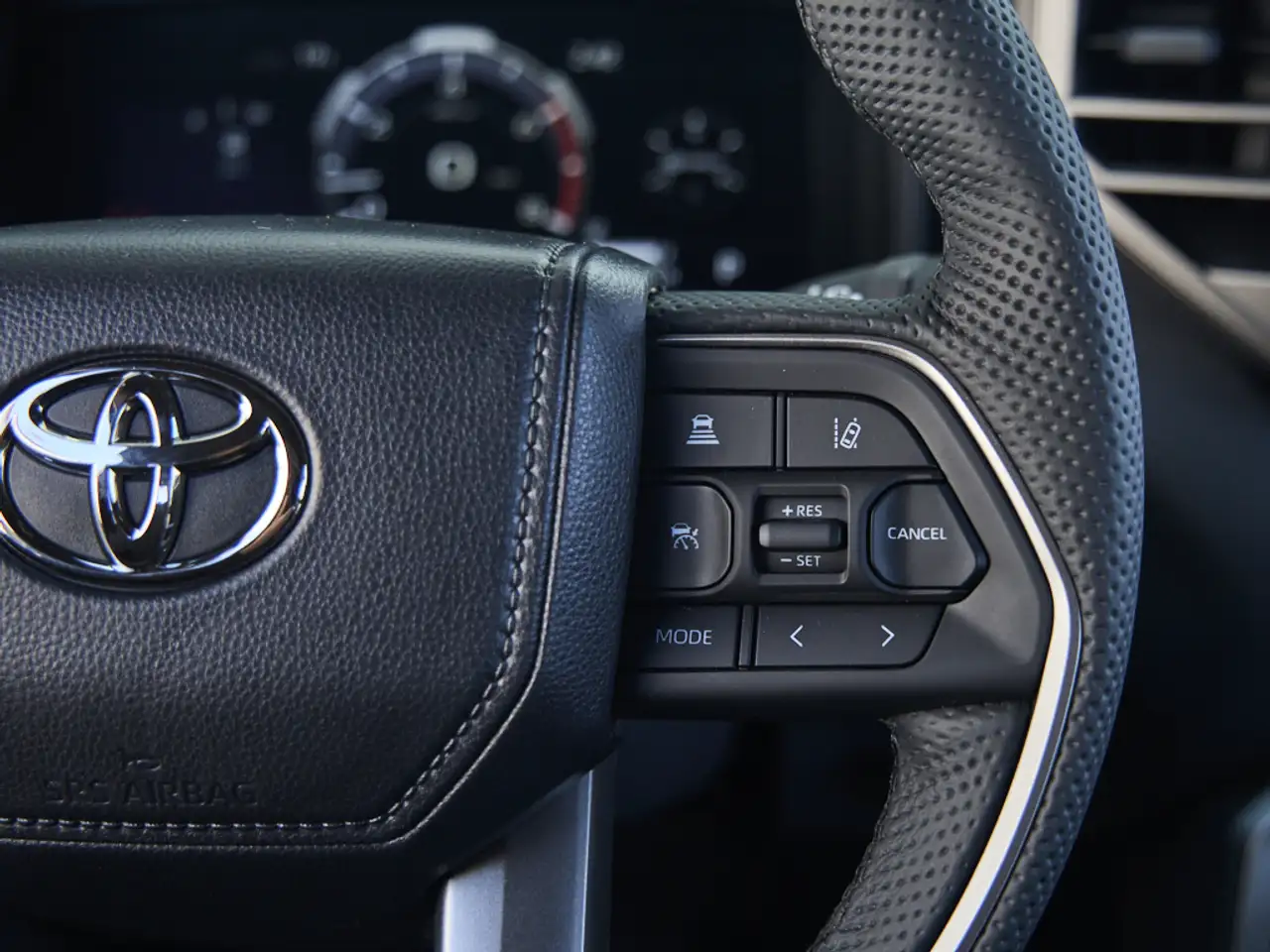 Toyota Tundra снимка Toyota Tundra