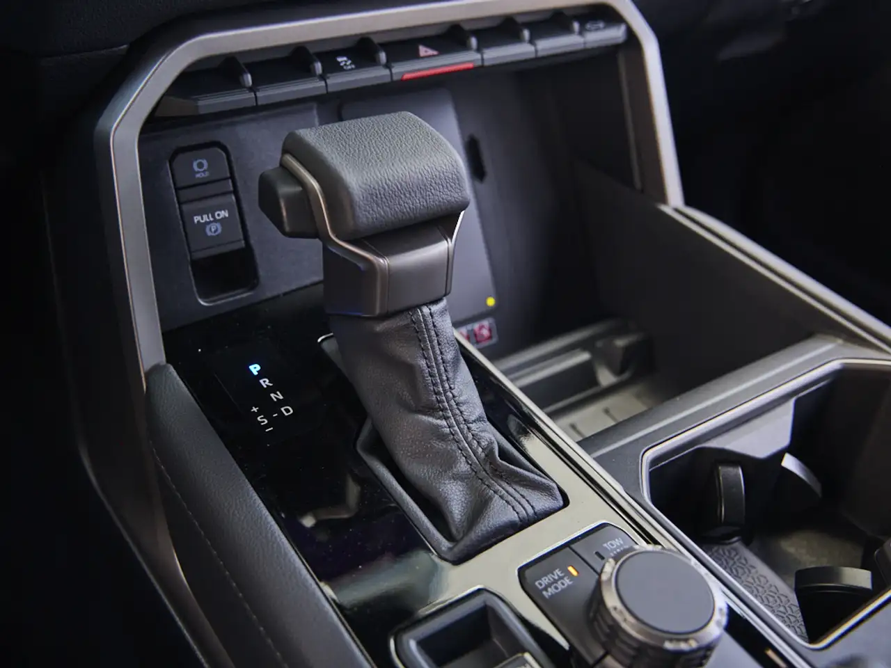 Toyota Tundra снимка Toyota Tundra