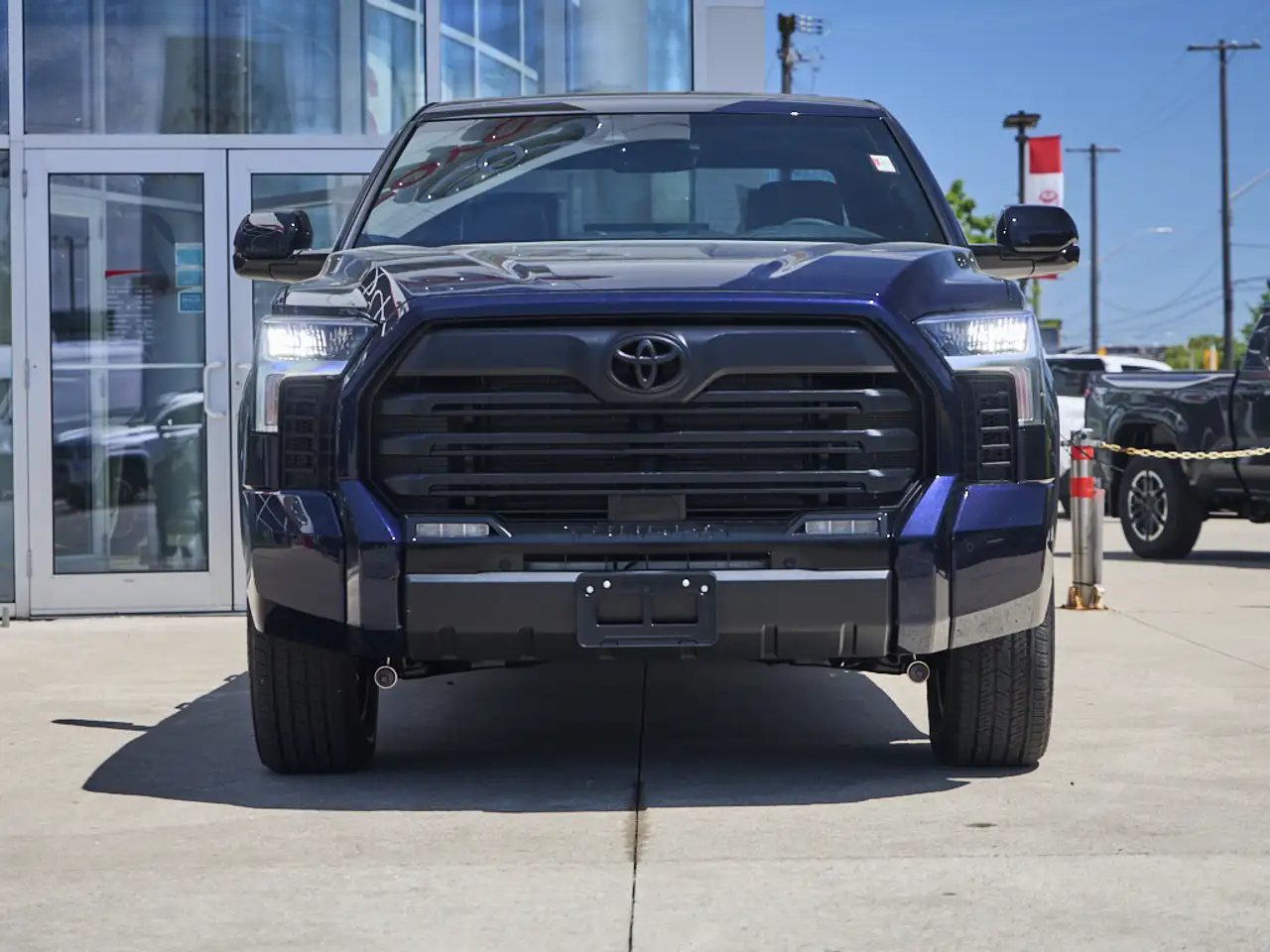 Toyota Tundra снимка Toyota Tundra