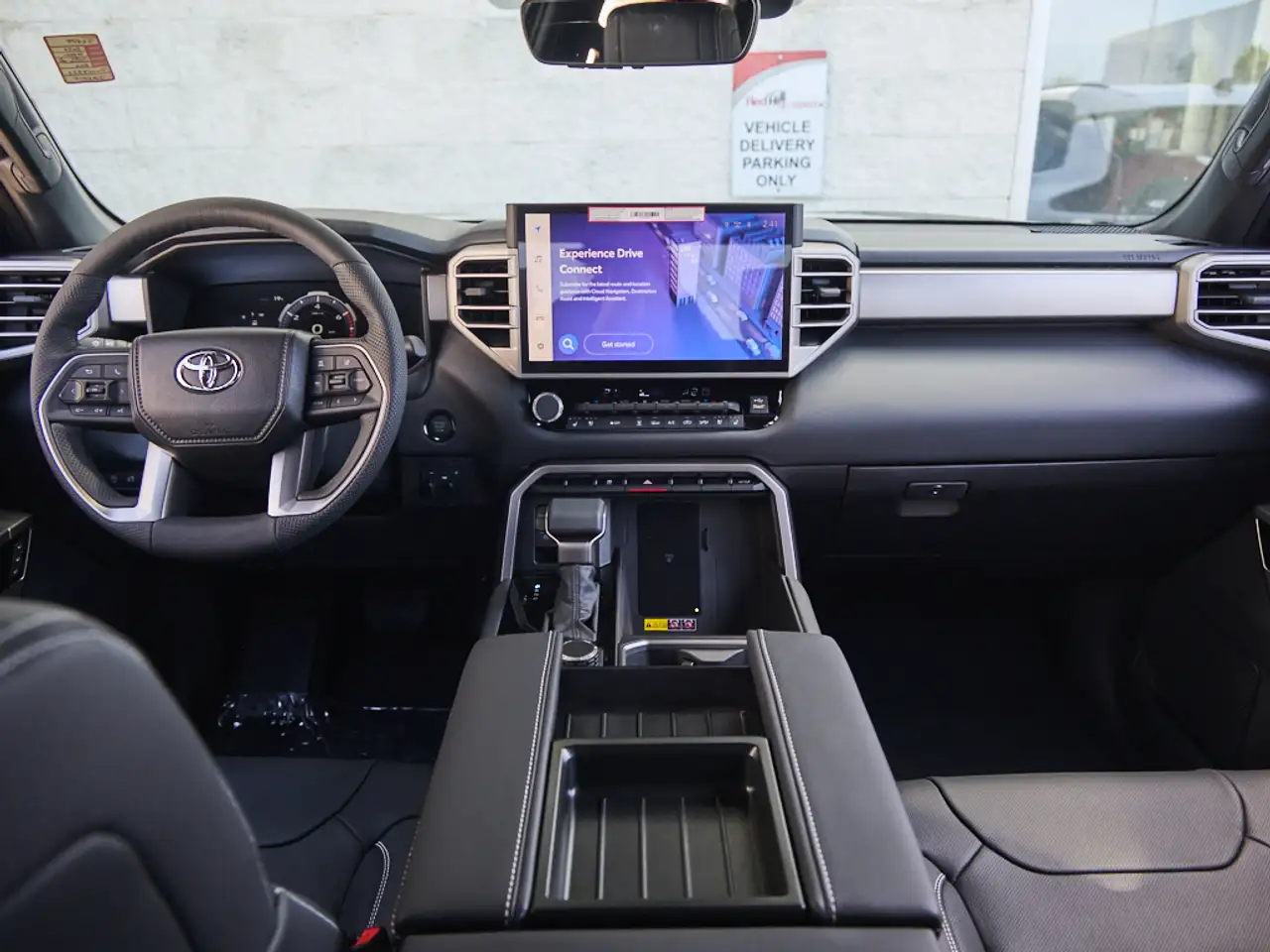 Toyota Tundra снимка Toyota Tundra