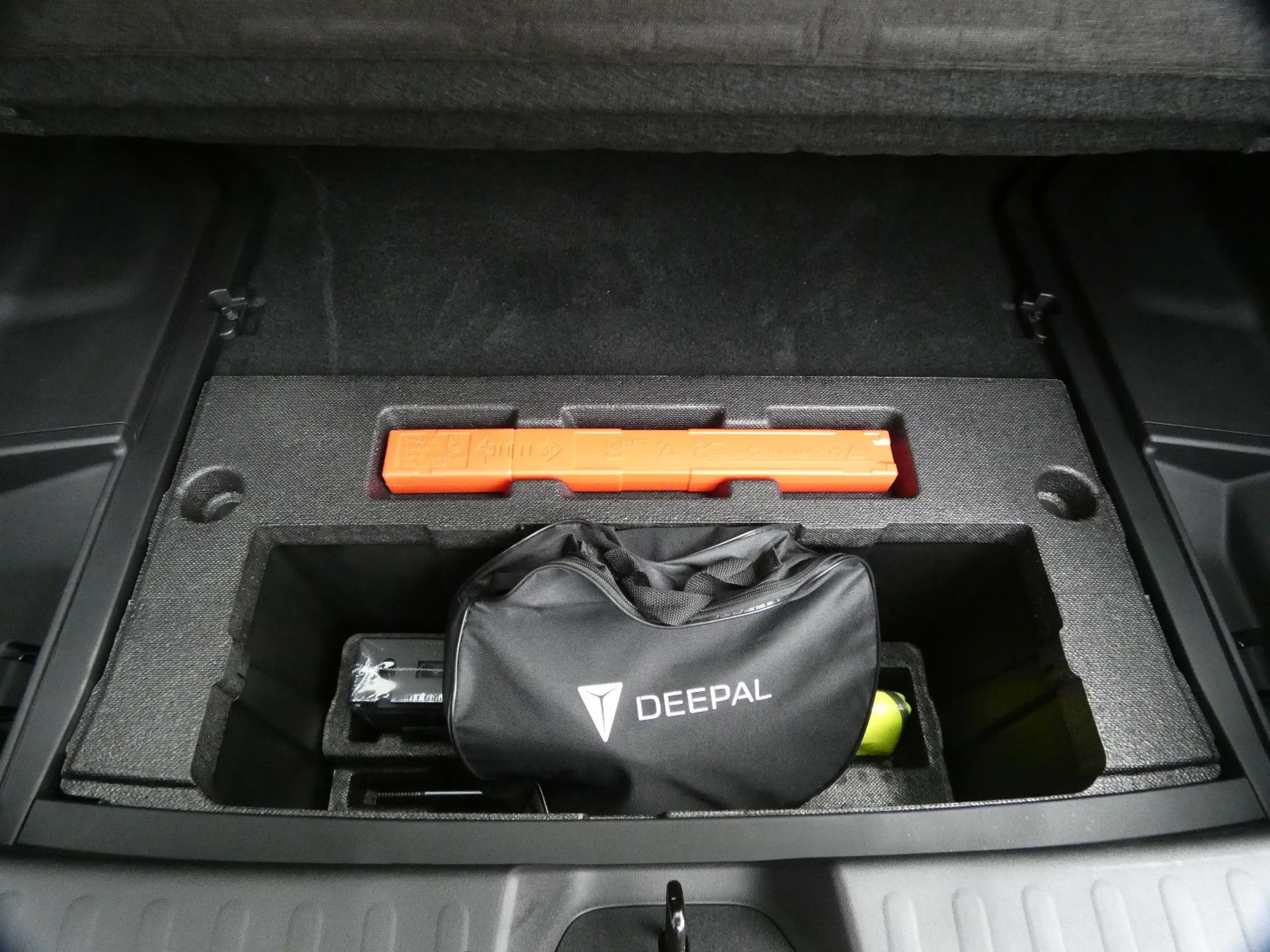 Changan Deepal S05 RWD MAX/Panorama/Leder/360°/20" LMF — photo 36