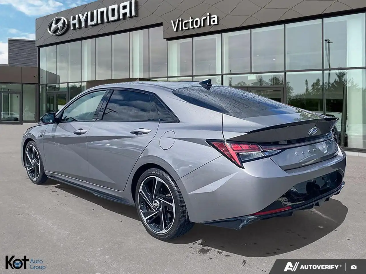 Hyundai ELANTRA снимка Hyundai ELANTRA