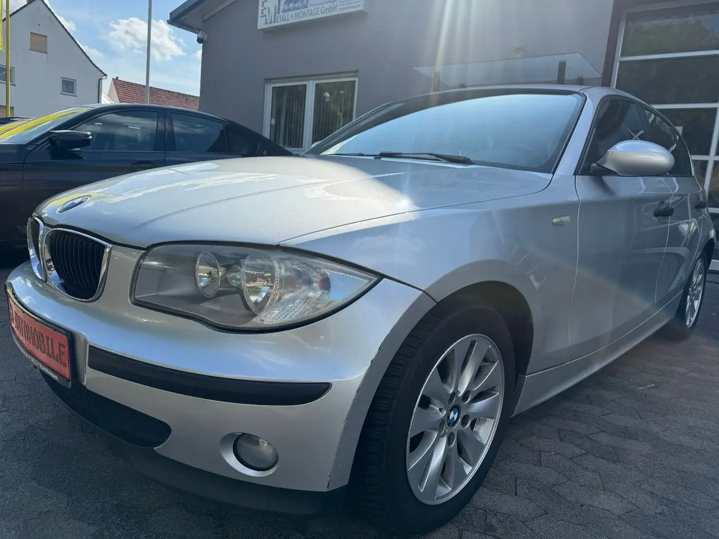 BMW 116 i Silber - 1