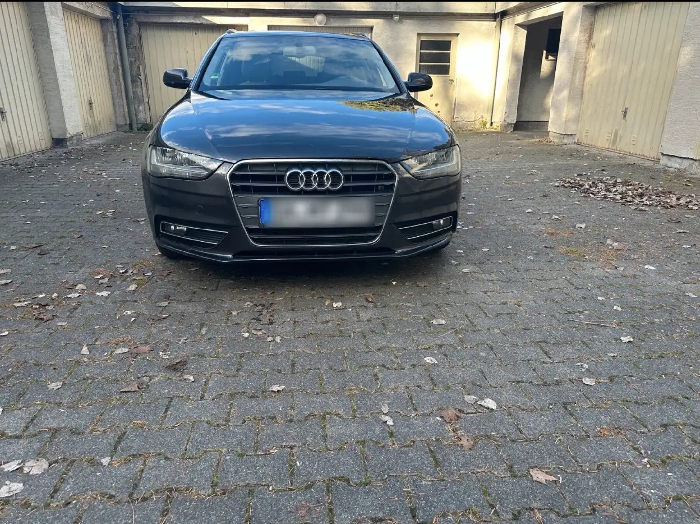 Audi A4 Mit Austauschmotor 100.000 Km Grau - 2