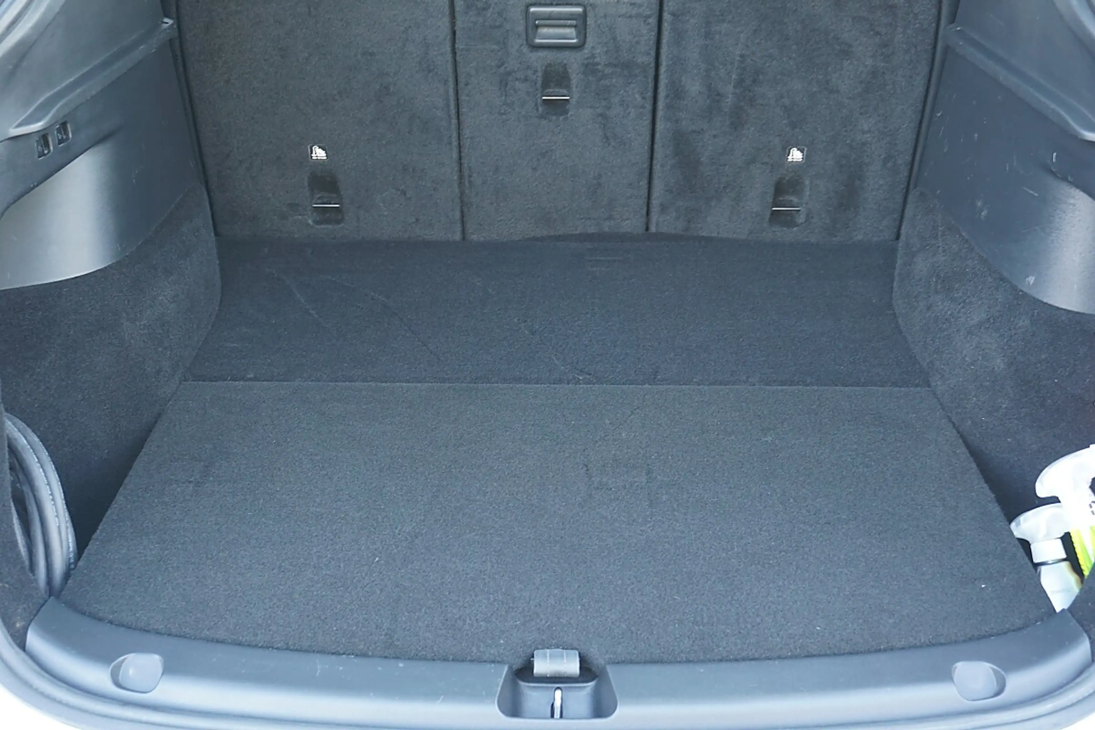 Tesla Model Y Long Range AWD 75kWh / 1.Besitz / weiß metallic... — photo 14