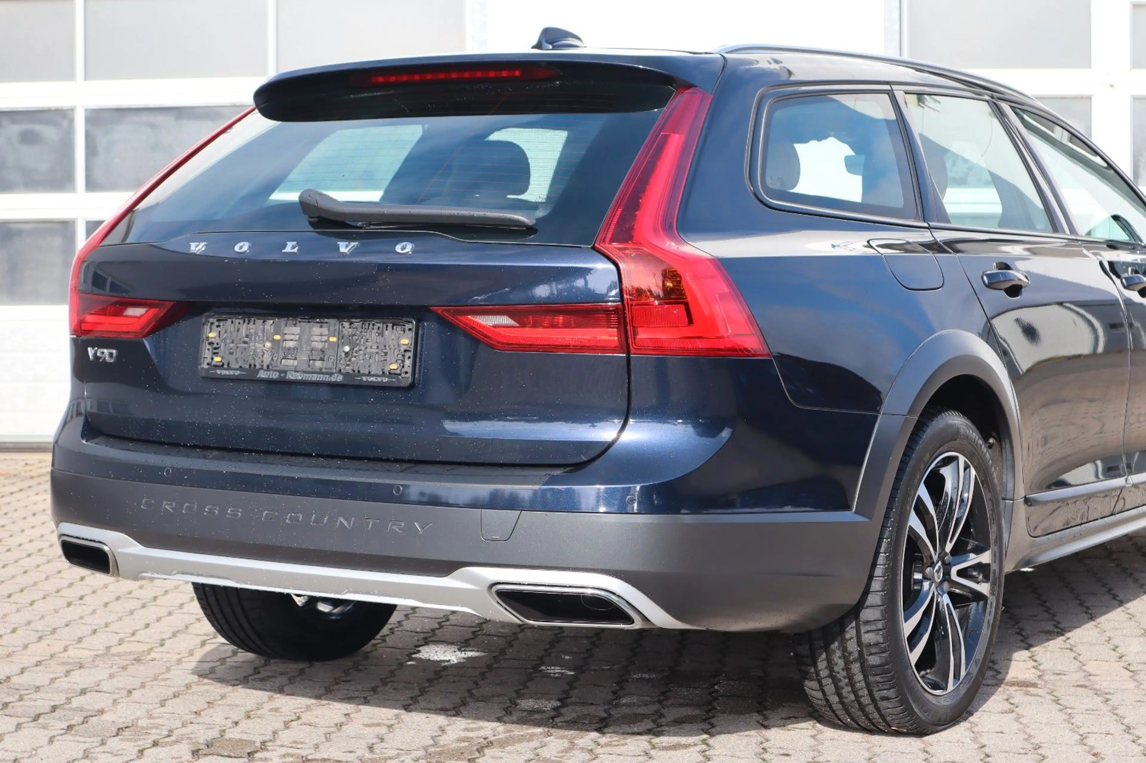 Volvo V90 Cross Country Pro AWD HUD*StzLüft*360° — photo 9