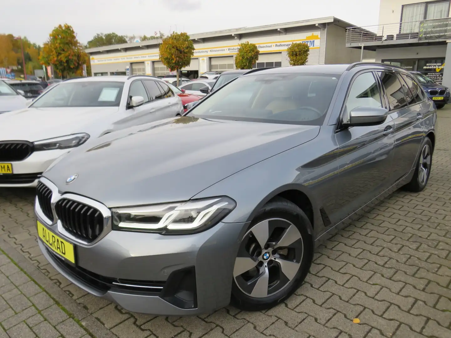 BMW 520 dA touring xDrive *HUD *360 GRAD KAMERA *ACC Gris - 1