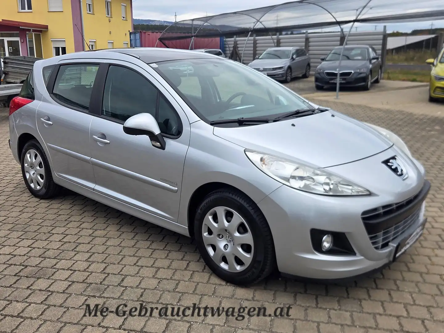 Peugeot 207 Tendance* PANORAMADACH/PDC/KLIMA/!!ERST- 49000KM!!* Grau - 1