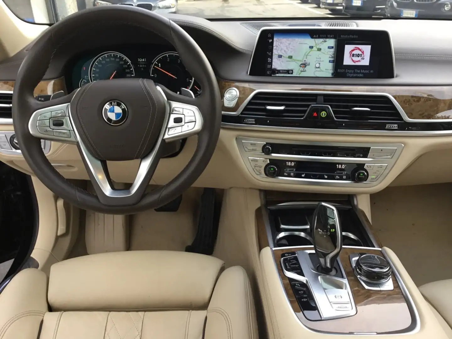 BMW 730 Serie 7 G/11-12 2015 730d xdrive Luxury auto Noir - 2