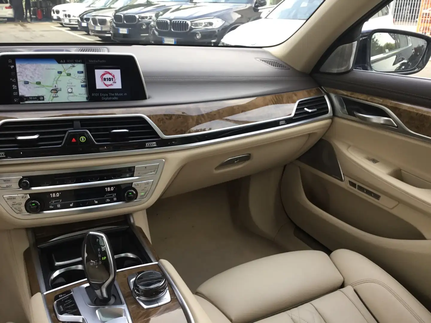 BMW 730 Serie 7 G/11-12 2015 730d xdrive Luxury auto Noir - 1