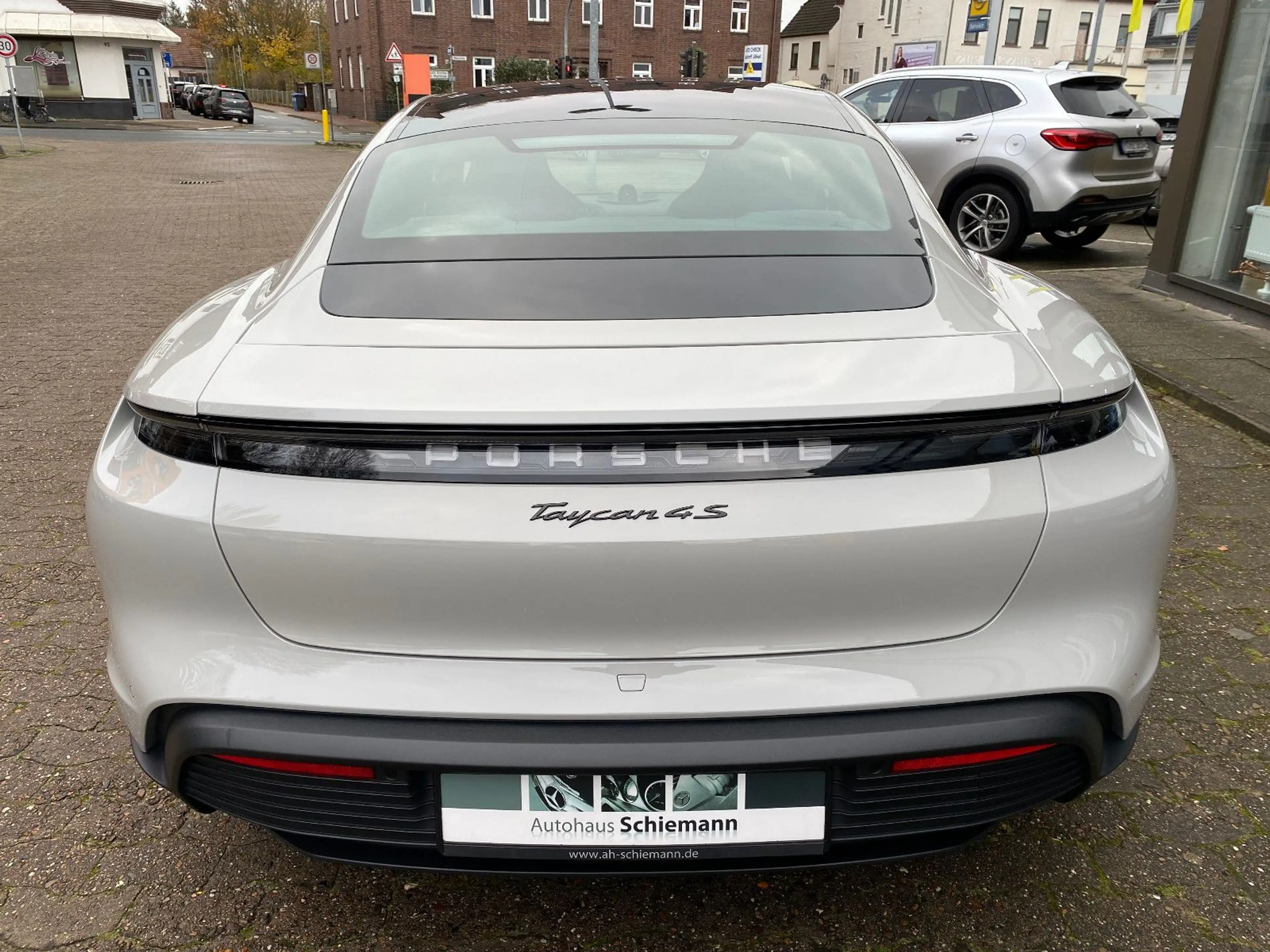 Porsche Taycan 4 S PERFORMANCE-BATT.-PLUS/UVP:149T€/21" — photo 8