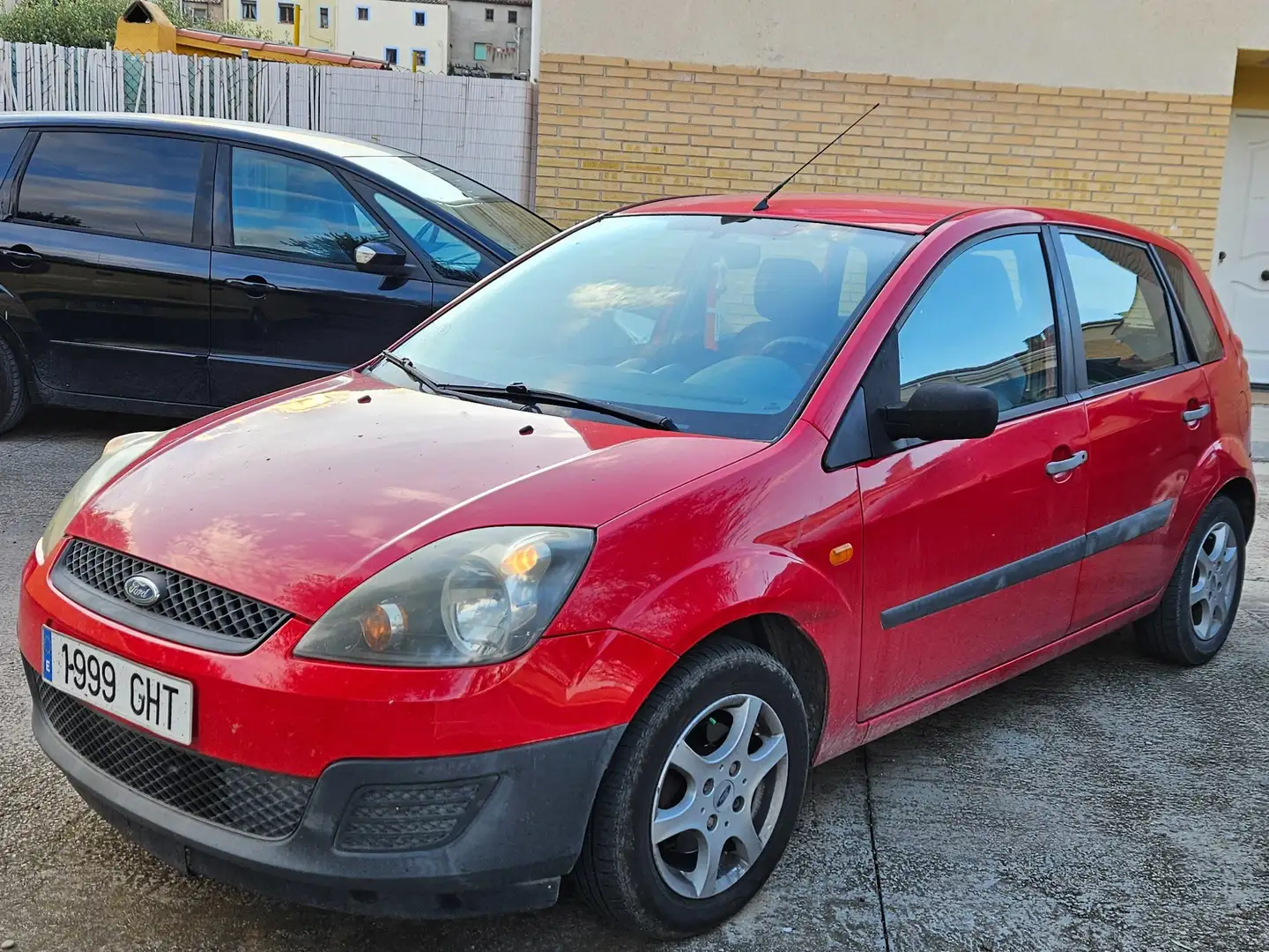 Ford Fiesta 1.4TDCI Ambiente Rojo - 1