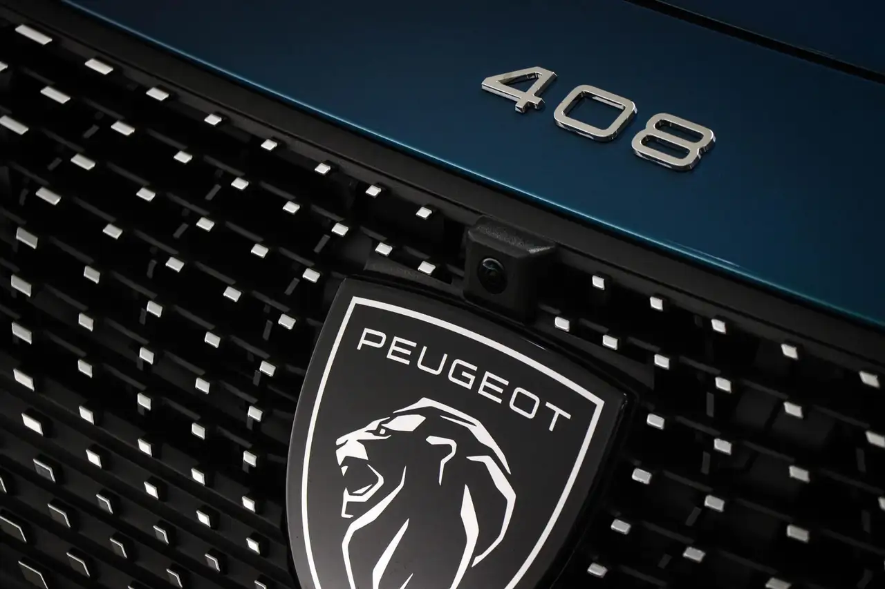 Peugeot 408 2026 — фото 17