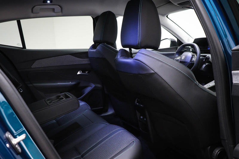 Peugeot 408 e-408 Allure 58 kWh | NIEUW | COMFORT / CONNECT / — photo 13