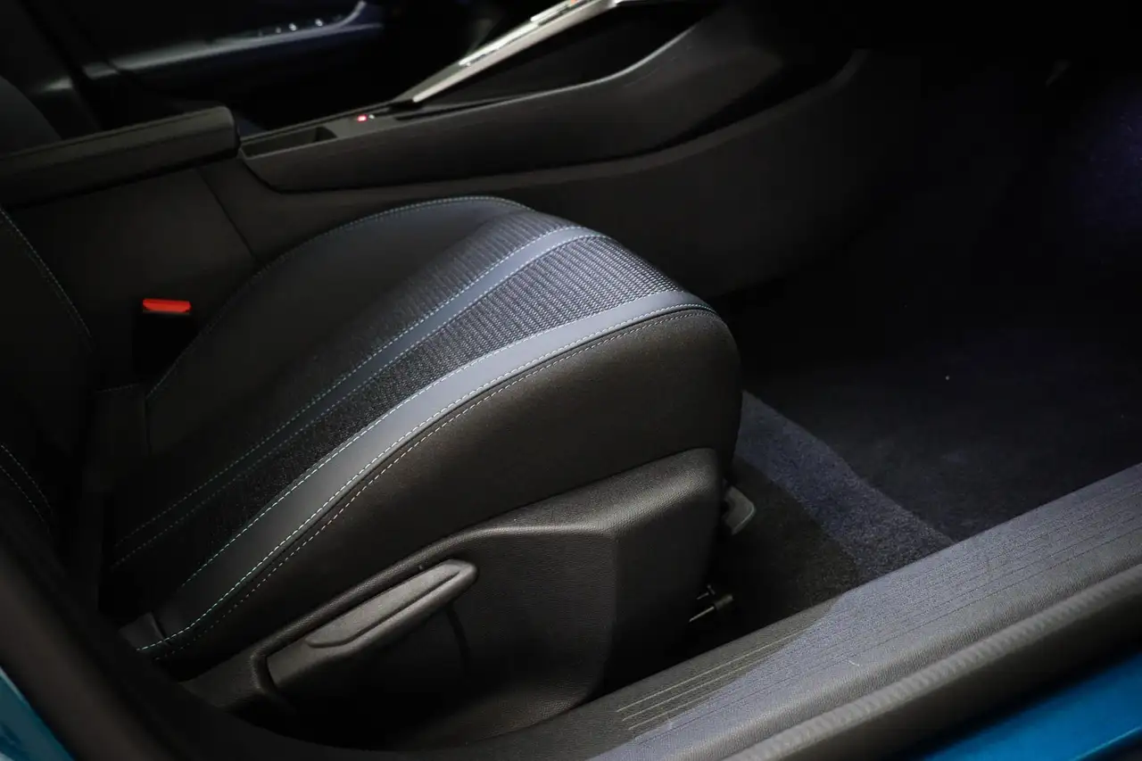 Peugeot 408 2026 — фото 12