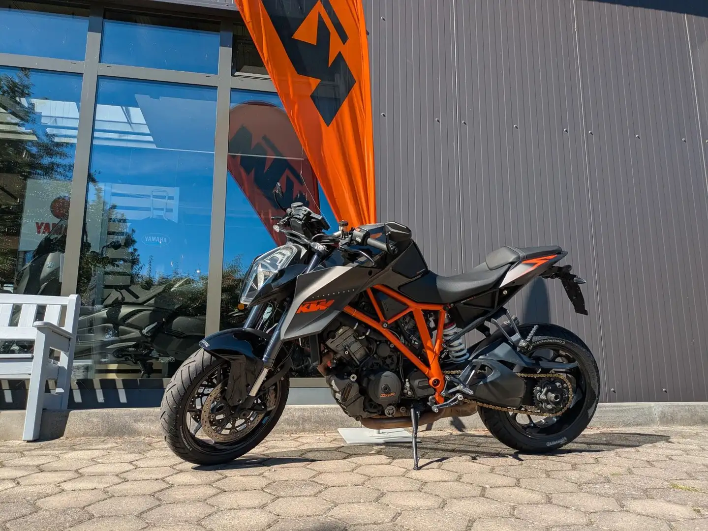 KTM 1290 Super Duke R Negro - 2